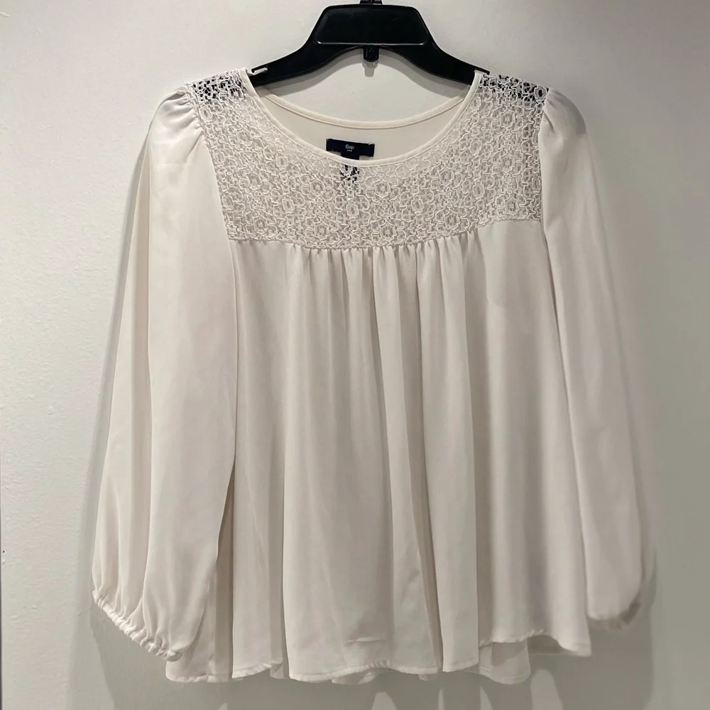 Gap blouse - Picture 1 of 3